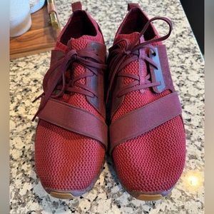 Under armour color burgundy